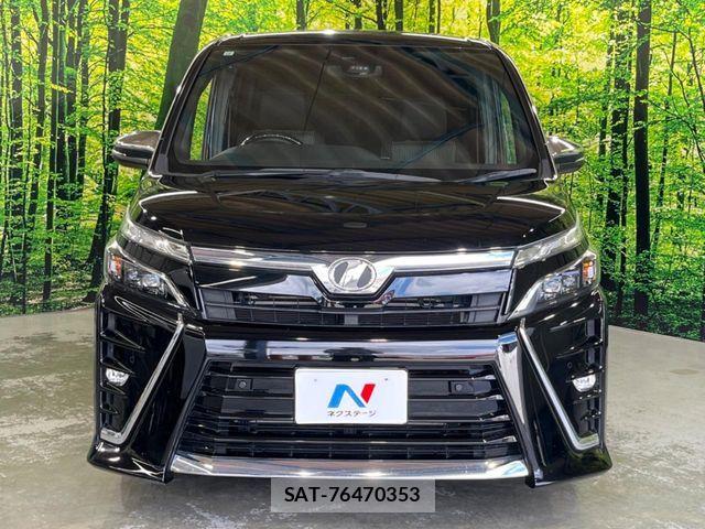 Toyota VOXY 2019-09 8458741-13