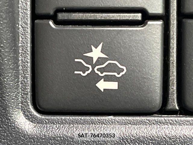 Toyota VOXY 2019-09 8458741-2