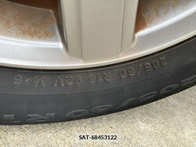Toyota VOXY 2009-12 8458747-3