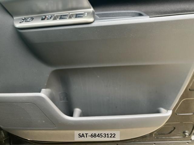 Toyota VOXY 2009-12 8458747-6