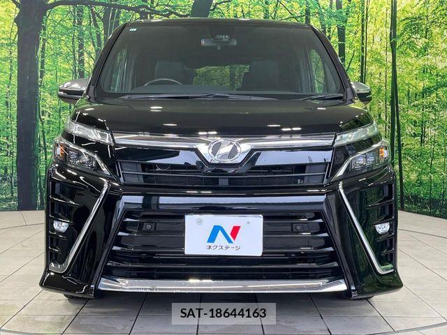 Toyota VOXY 2019-11 8458737-14