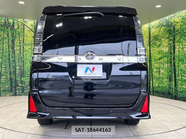 Toyota VOXY 2019-11 8458737-15