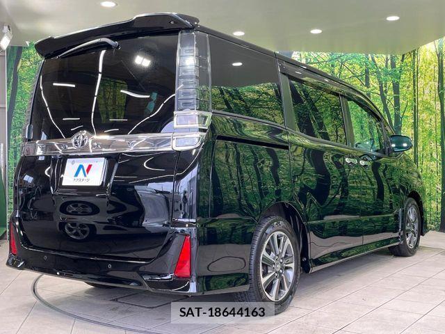 Toyota VOXY 2019-11 8458737-16