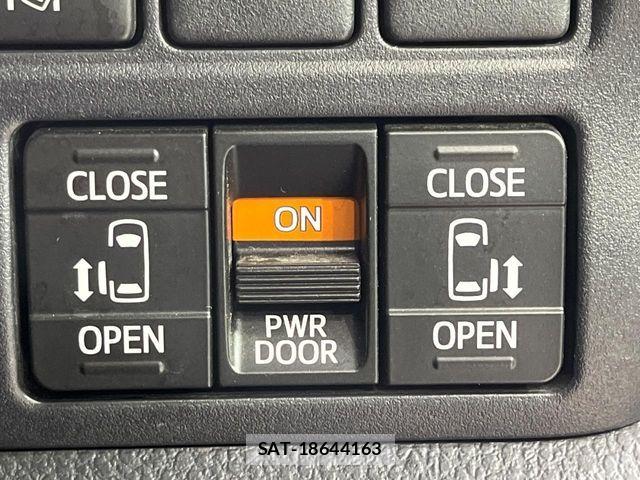 Toyota VOXY 2019-11 8458737-6