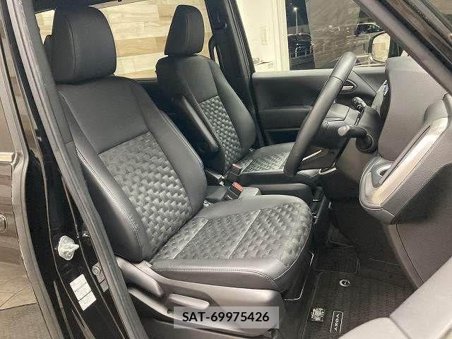 Toyota VOXY 2023-03 8486250-9