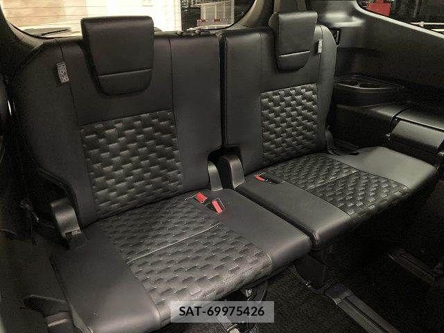 Toyota VOXY 2023-03 8486250-11