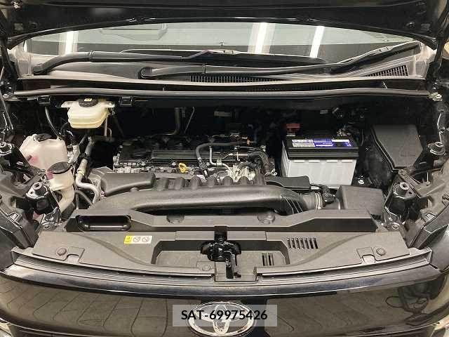 Toyota VOXY 2023-03 8486250-13
