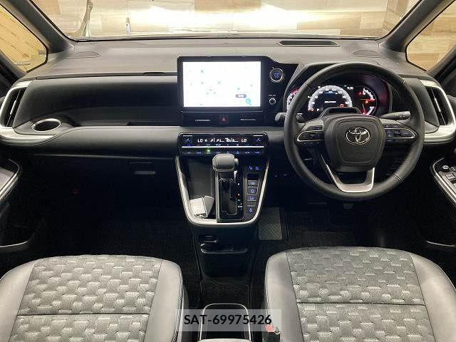 Toyota VOXY 2023-03 8486250-1