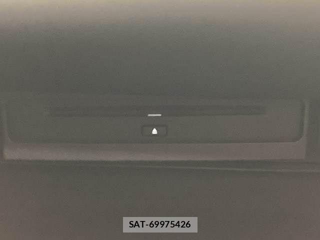 Toyota VOXY 2023-03 8486250-7