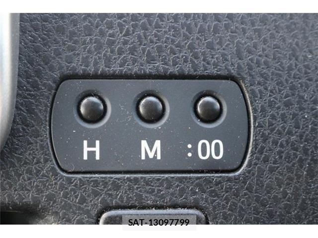 Toyota VOXY 2021-06 8486252-11