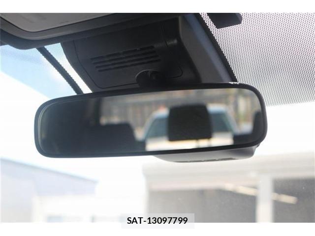 Toyota VOXY 2021-06 8486252-18