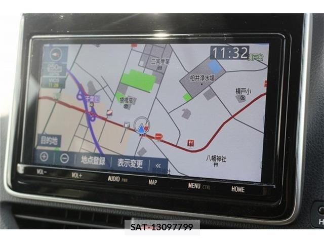 Toyota VOXY 2021-06 8486252-1