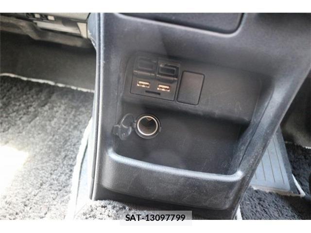 Toyota VOXY 2021-06 8486252-22