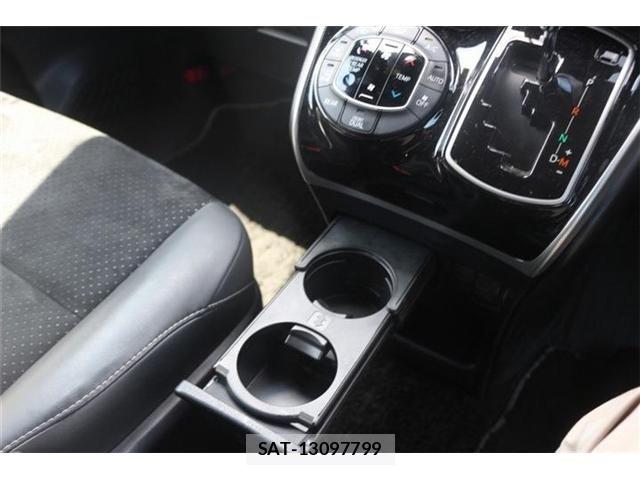 Toyota VOXY 2021-06 8486252-23