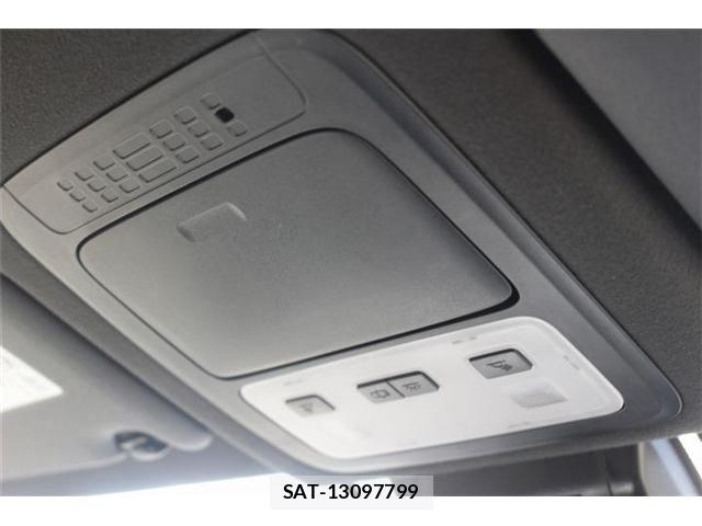 Toyota VOXY 2021-06 8486252-25