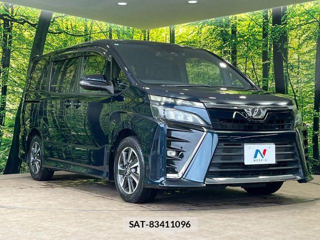 Toyota VOXY 2017-08 8486255-16