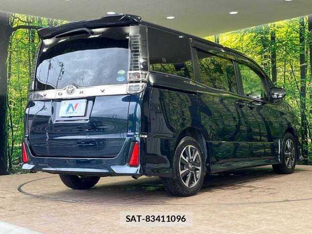 Toyota VOXY 2017-08 8486255-17