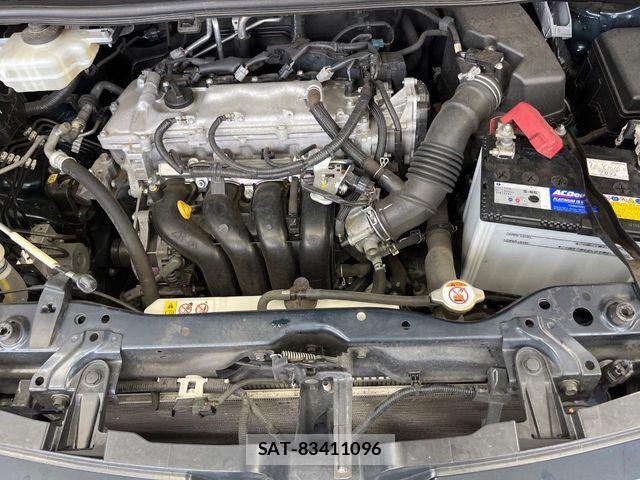 Toyota VOXY 2017-08 8486255-18