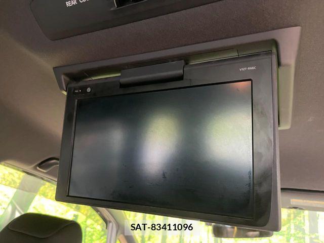 Toyota VOXY 2017-08 8486255-4