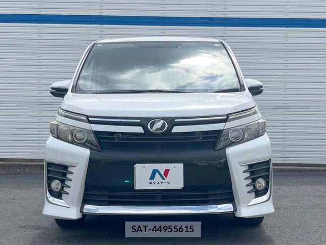 Toyota VOXY 2014-07 8486253-15