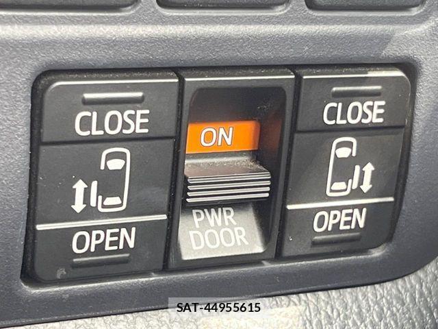 Toyota VOXY 2014-07 8486253-2