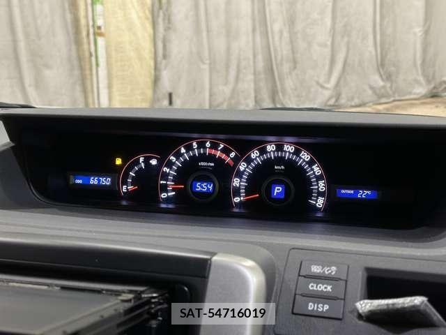 Toyota VOXY 2007-08 8486259-10