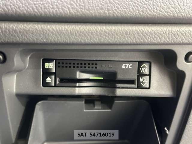 Toyota VOXY 2007-08 8486259-11