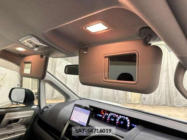 Toyota VOXY 2007-08 8486259-18