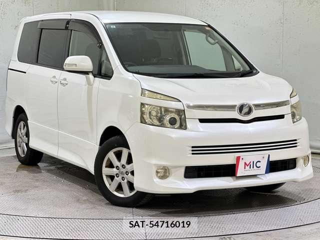 Toyota VOXY 2007-08 8486259-1