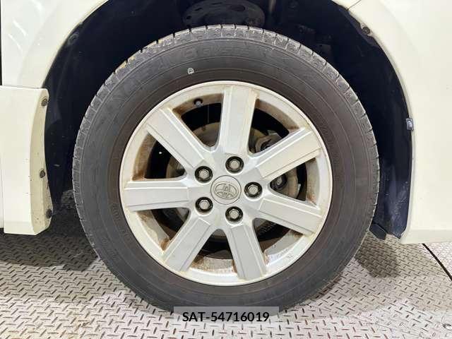Toyota VOXY 2007-08 8486259-28