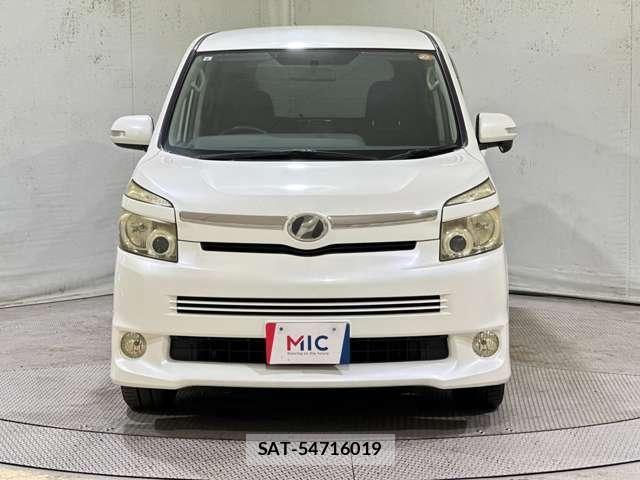 Toyota VOXY 2007-08 8486259-2