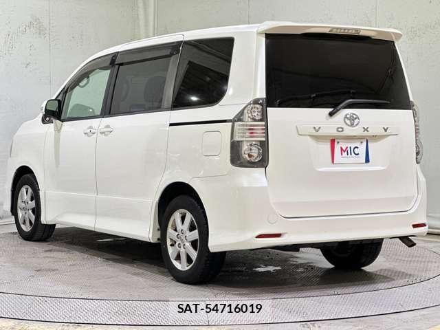 Toyota VOXY 2007-08 8486259-6