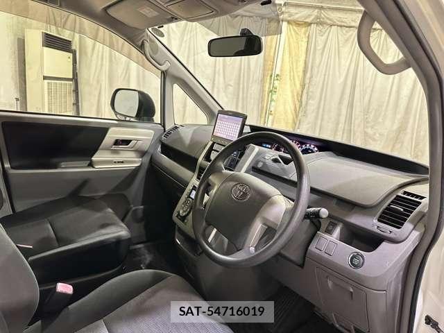 Toyota VOXY 2007-08 8486259-8