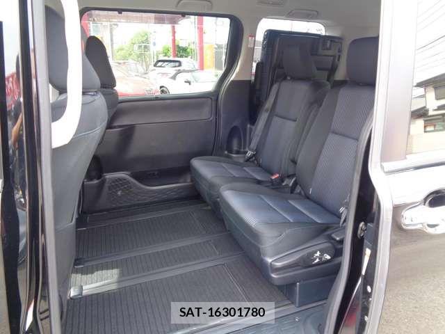 Toyota VOXY 2015-09 8486254-13