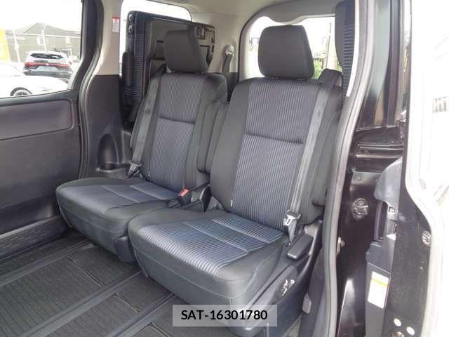 Toyota VOXY 2015-09 8486254-14