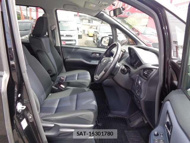 Toyota VOXY 2015-09 8486254-16