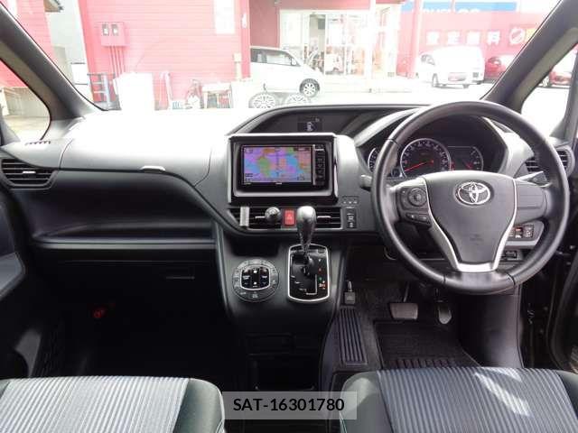 Toyota VOXY 2015-09 8486254-1
