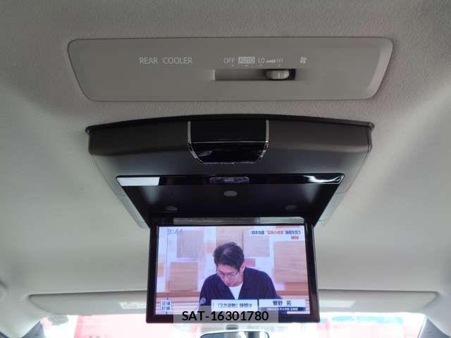 Toyota VOXY 2015-09 8486254-3