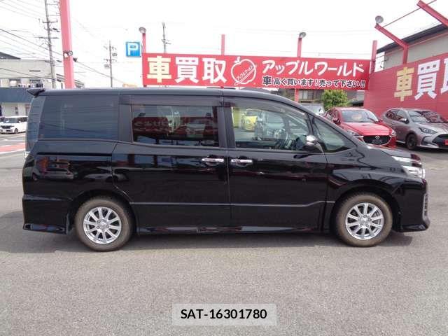 Toyota VOXY 2015-09 8486254-6