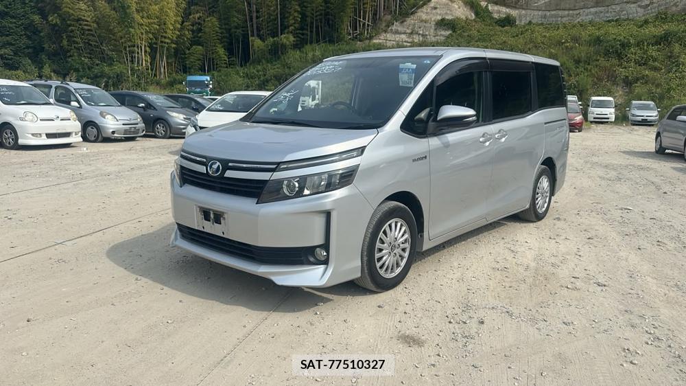 Toyota VOXY 2014-04 8451393-0