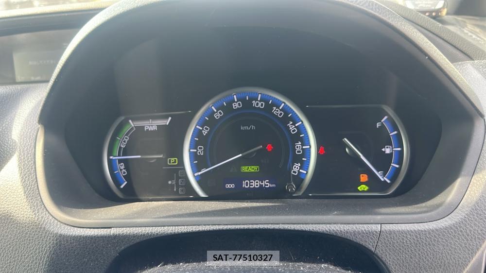 Toyota VOXY 2014-04 8451393-15