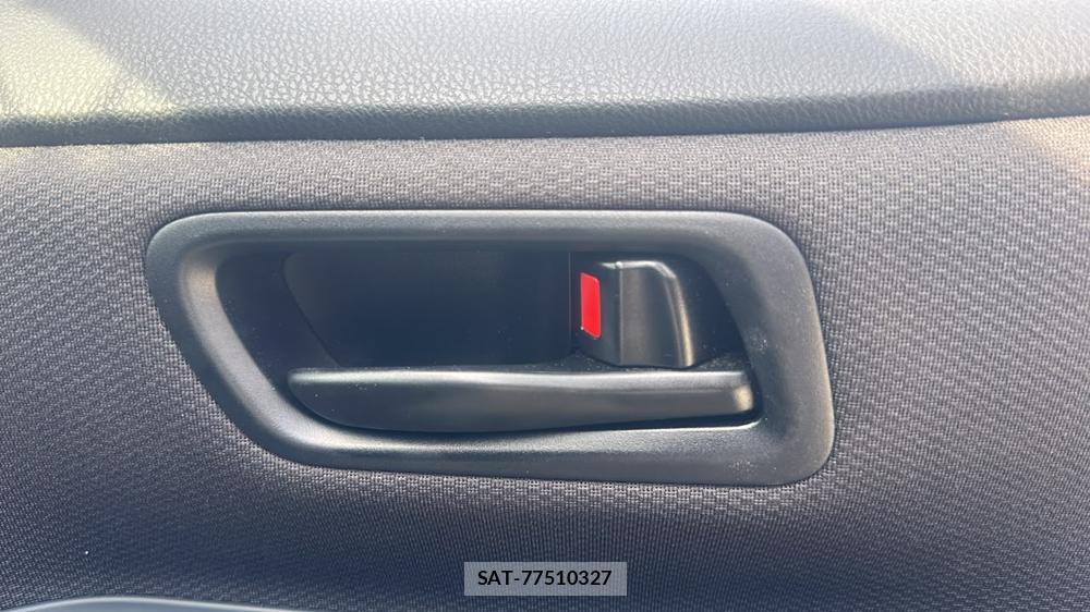 Toyota VOXY 2014-04 8451393-20