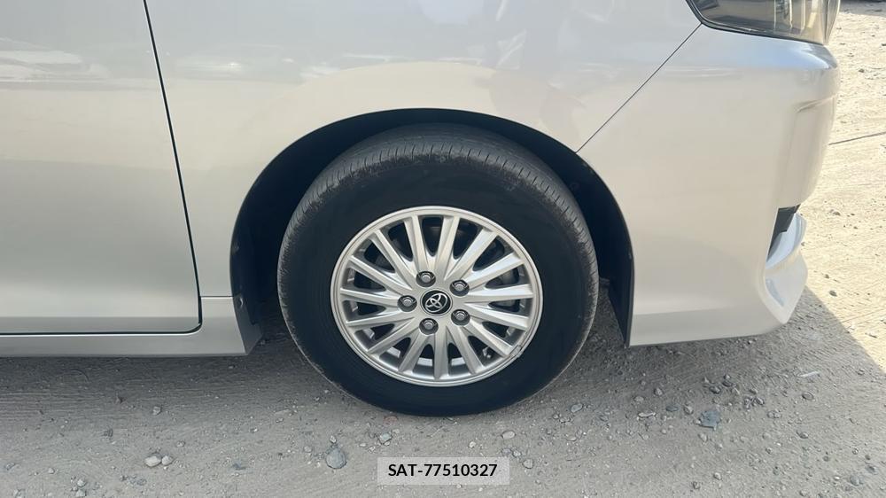 Toyota VOXY 2014-04 8451393-27