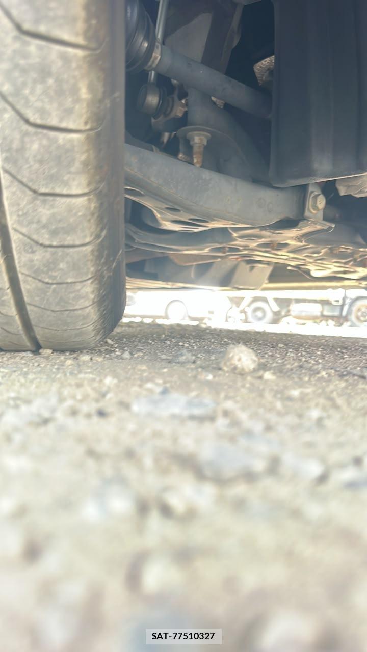 Toyota VOXY 2014-04 8451393-32