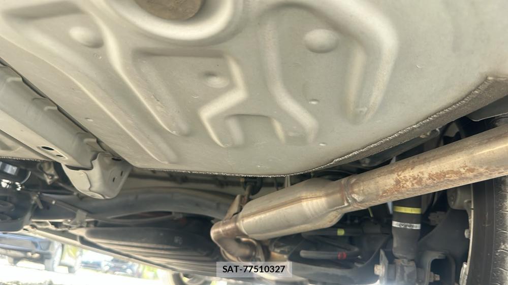 Toyota VOXY 2014-04 8451393-35