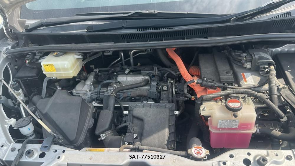 Toyota VOXY 2014-04 8451393-36