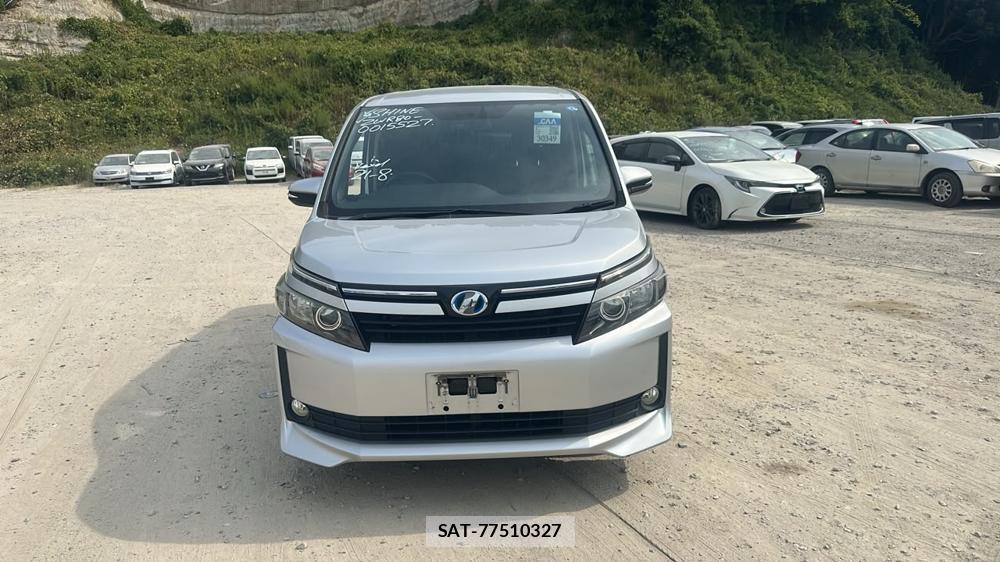 Toyota VOXY 2014-04 8451393-7