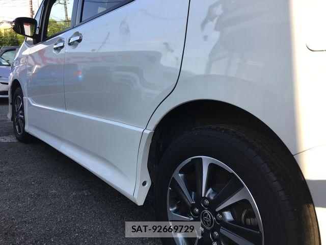 Toyota VOXY 2021-12 8528127-12