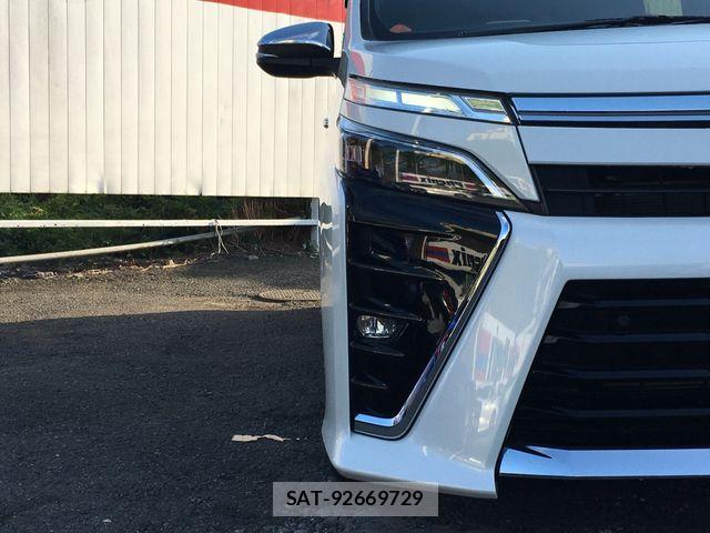 Toyota VOXY 2021-12 8528127-15