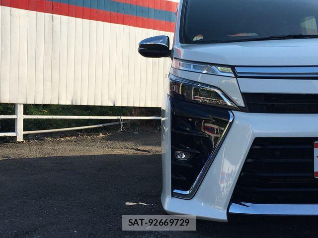 Toyota VOXY 2021-12 8528127-16